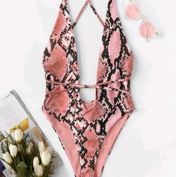 Other - Gorgeous Snakeskin Pink Monokini